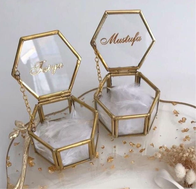 Wedding ring holder